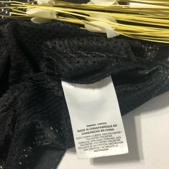 NIKE Mesh ‘Just Do It’ Tank - Picture 9 of 10